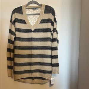 Olivia Sky V-neck Sweater grey and cream stripe lace upper back size L new/tags